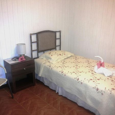 Tupa Hotel Ханга Роа Екстериор снимка