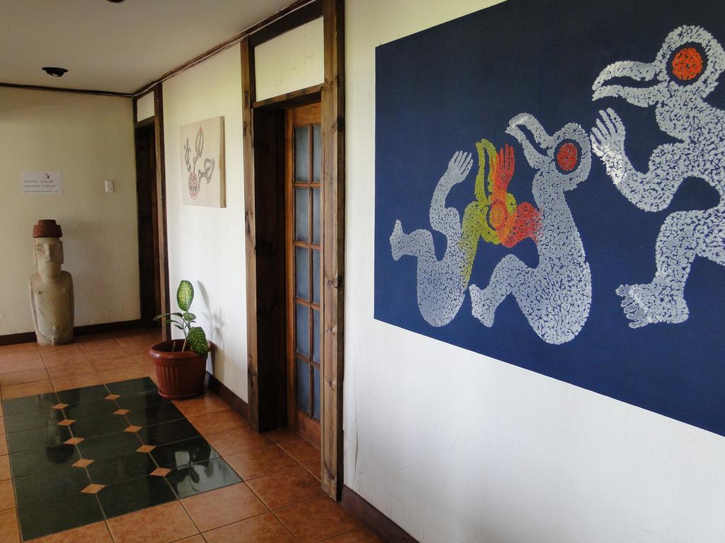 Tupa Hotel Ханга Роа Екстериор снимка