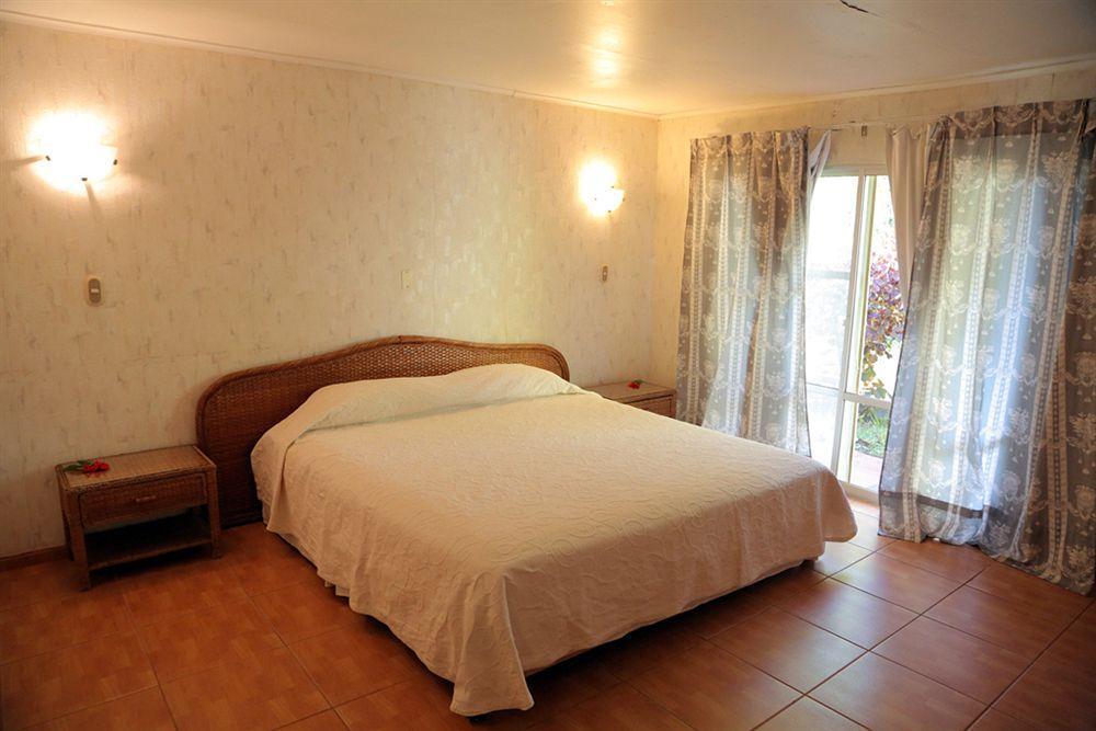 Tupa Hotel Ханга Роа Екстериор снимка