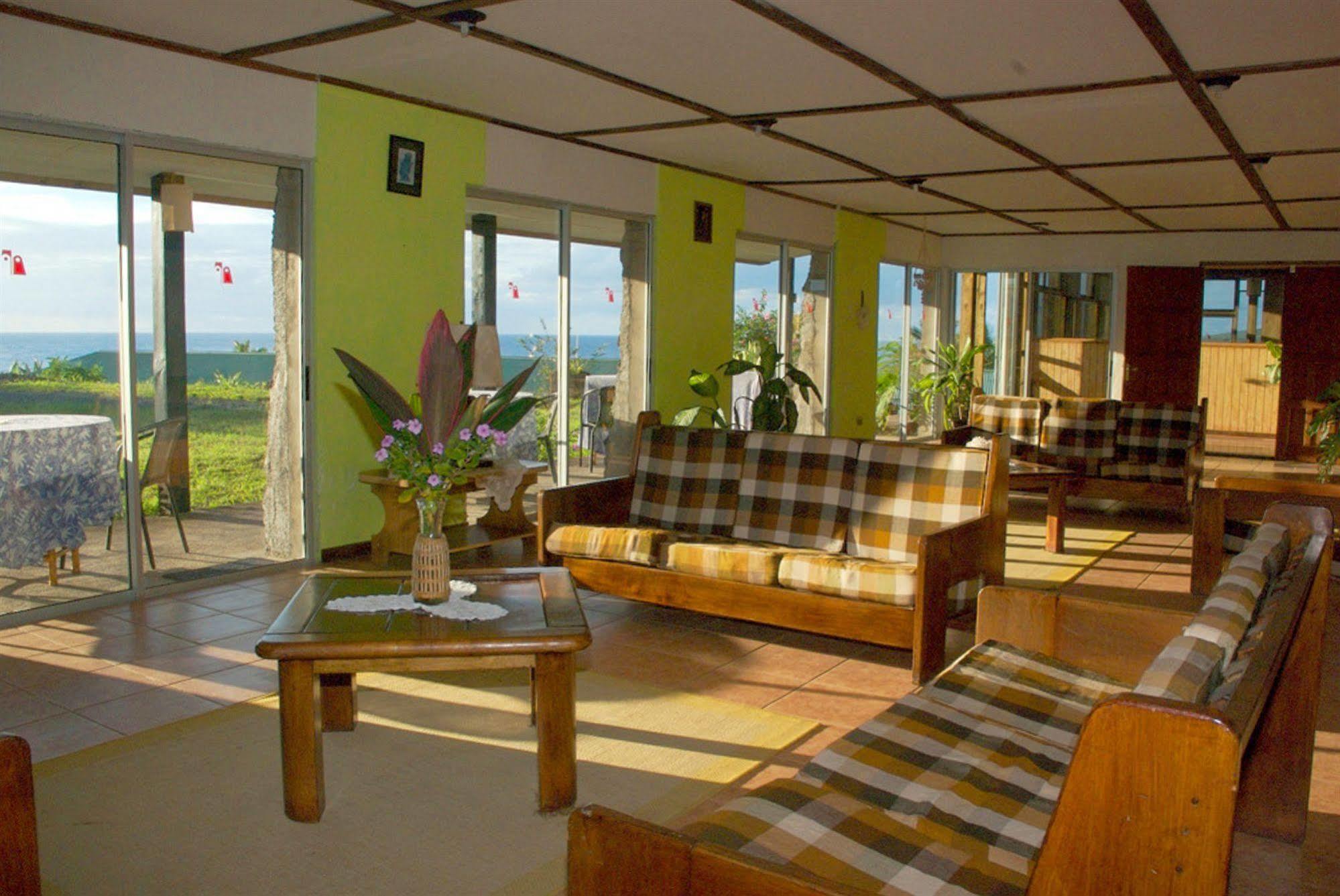Tupa Hotel Ханга Роа Екстериор снимка